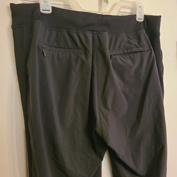 Athleta Brooklyn Ankle Pant Black Pull On Stretch Waist and Side Panels Size 12 - Picture 6 of 14